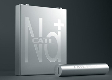 Sodium-ion batteries and lithium-ion batteries 